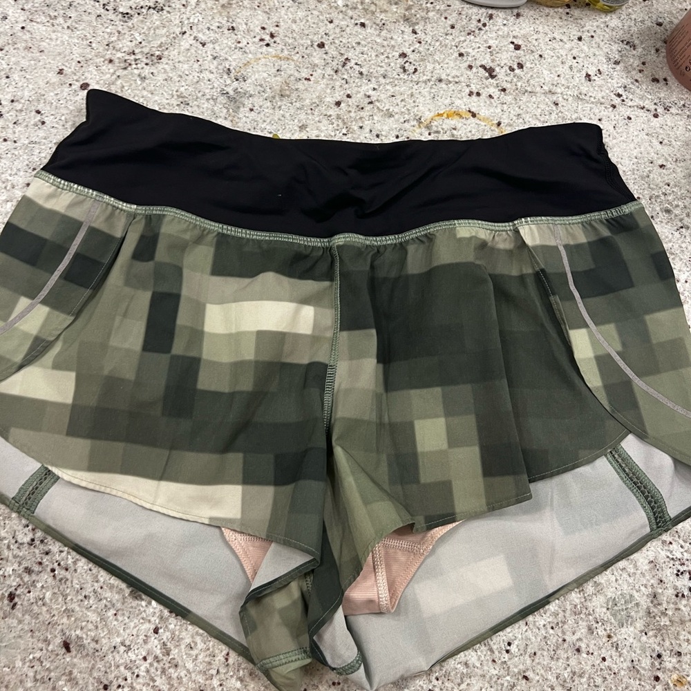 Lululemon green pattern shorts